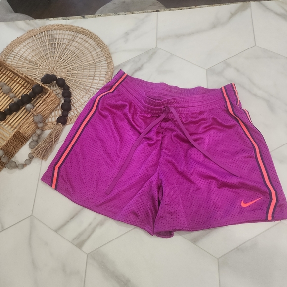 [ Nike] dry fit womens size Medium,  CUTEST purple & orangish/ pink  sportshorts - Picture 8 of 16
